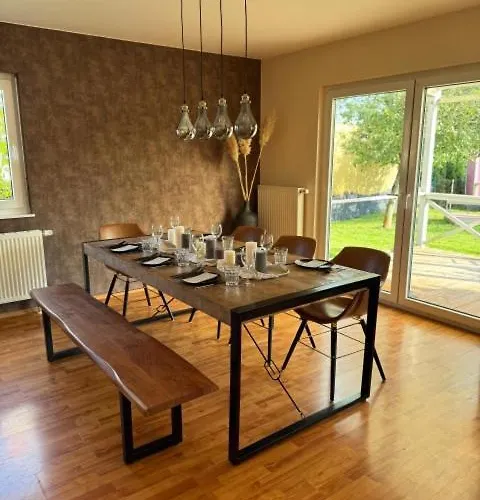 Familien Im Gruenen In Direkter Naehe Zum Nuerburgring Kempenich