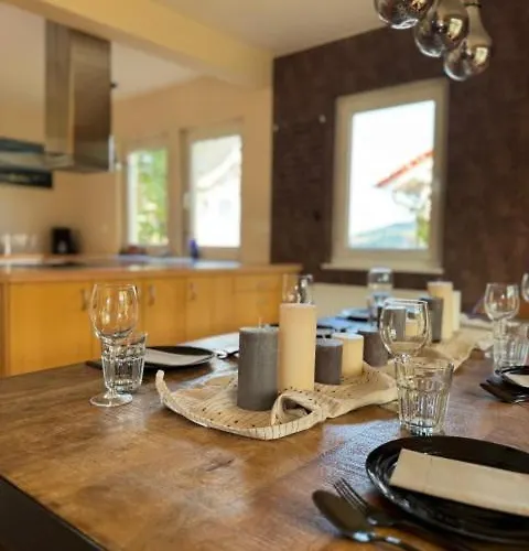 Familien Im Gruenen In Direkter Naehe Zum Nuerburgring Kempenich